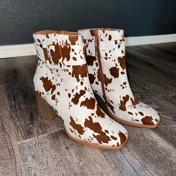 Cow Print Booties - Picture 7 of 8